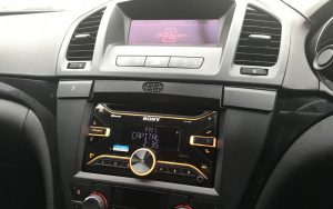 Vauxhall Insignia – 2011 Sony WX-920BT Double Din stereo install