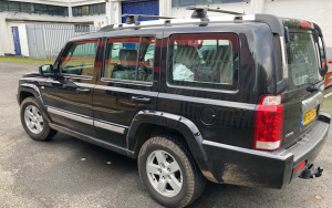 Jeep Commander 2007 fitted with Pioneer AVH-Z7200DAB