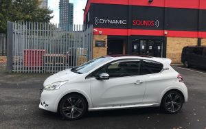 Peugeot 208 2014 fitted with Pioneer Floating Screen