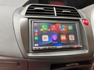 Honda Civic FN2 2009 Fitted With Sony XAV-AX3005 DAB Stereo and Reverse Camera