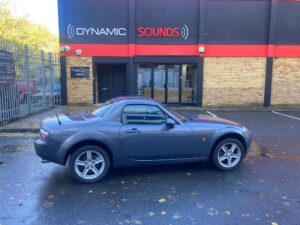 Mazda MX5 2007 model upgraded with Pioneer SPH-DA160DAB CarPlay stereo