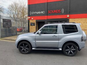 Mitsubishi Shogun 2015 model upgraded with Pioneer SPH-DA360DAB Wireless CarPlay/Android Auto stereo