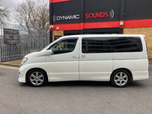 Nissan Elgrand 2005 model upgraded with Pioneer AVH-Z3200DAB Stereo