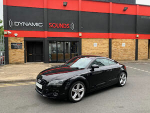 Audi TT 2011 model upgraded with Grundig GX-3800 CarPlay stereo