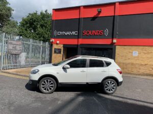 Nissan Qashqai 2013 model upgraded with Pioneer DMH-A240BT