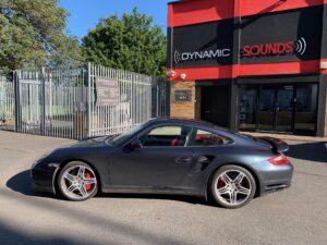 Porsche 997 2007 model upgraded with Pioneer SPH-DA360DAB CarPlay stereo