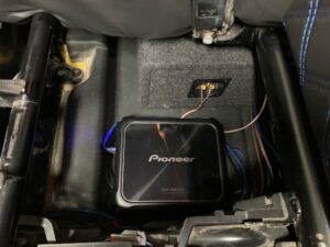 Ford Transit Custom 2013 model upgraded with Pioneer GM-D8701 amplifier, Pioneer TS-A2000LD2 Subwoofer