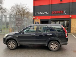 Honda CR-V 2006 model upgraded with Sony XAV-AX4050 Wireless CarPlay stereo