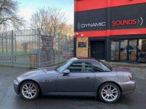 Honda S2000 2005 model upgraded with Pioneer DEH-S720DAB stereo.