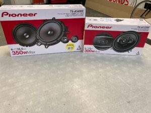 Pioneer TS-A1600c/TS-A1370F Front/Rear Speakers in Vauxhall Astra 2008
