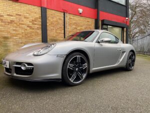 Porsche Cayman 2007 model upgraded with Pioneer SPH-DA77DAB Wireless CarPlay Stereo.