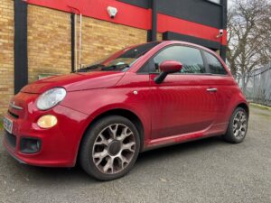 Fiat 500 2015 model upgraded with Kenwood KMM-BT508DAB Stereo.