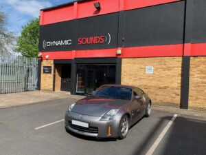 Nissan 350z 2008 model upgraded with the Pioneer AVH-Z7200DAB car Stereo