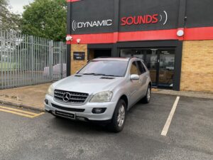 Mercedes ML350 2006 model upgraded with Pioneer SPH-DA77DAB CarPlay Stereo & Kenwood CMOS-320 reversing camera